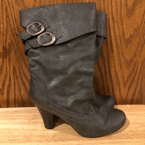 Y-Not slouchy gray heeled boots